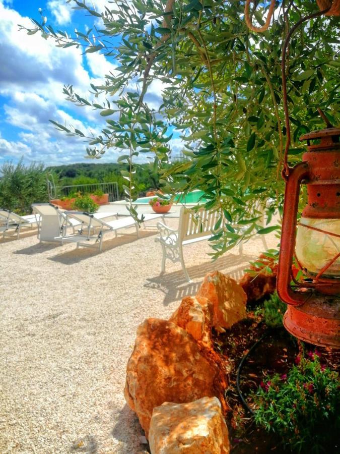 오스투니 Trullo Il Melograno 게스트하우스 외부 사진